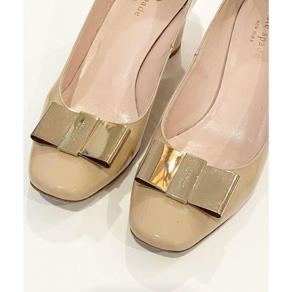 Kate Spade Beige Block Heel Pumps with Silver Bow - Picture 3 of 10